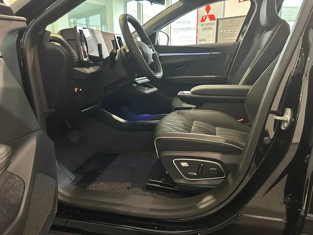 Mitsubishi Eclipse Cross - Thumbnail 6