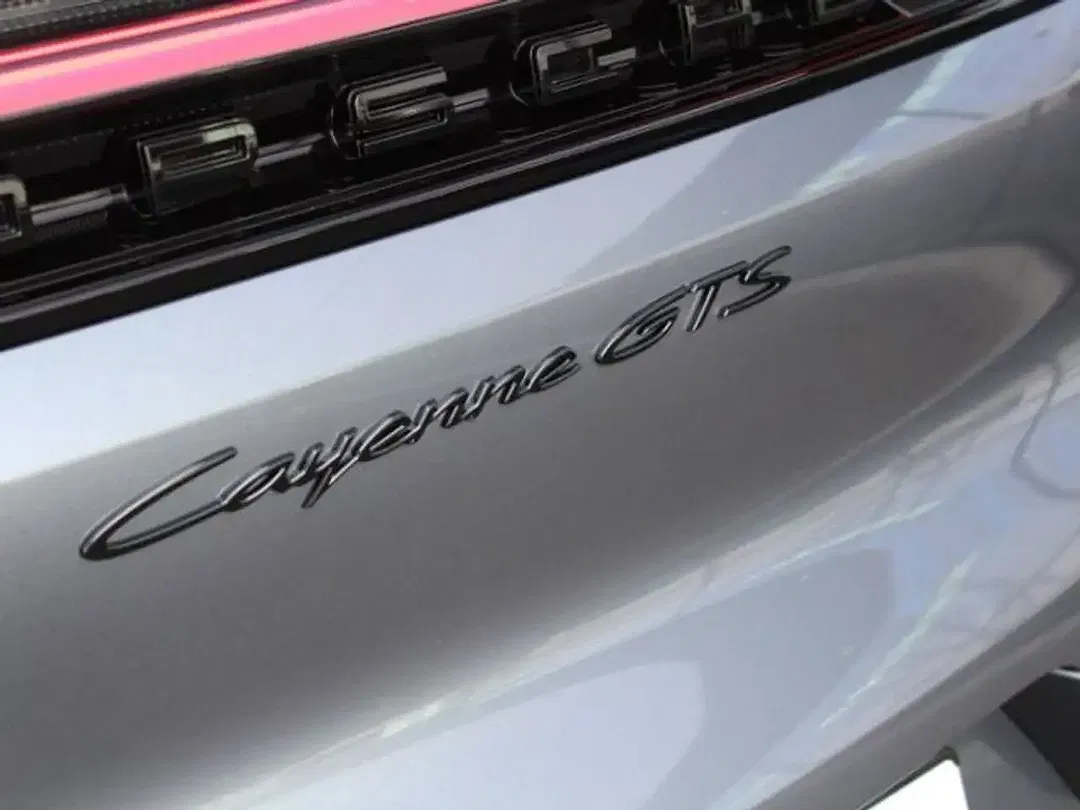Porsche Cayenne - Thumbnail 11