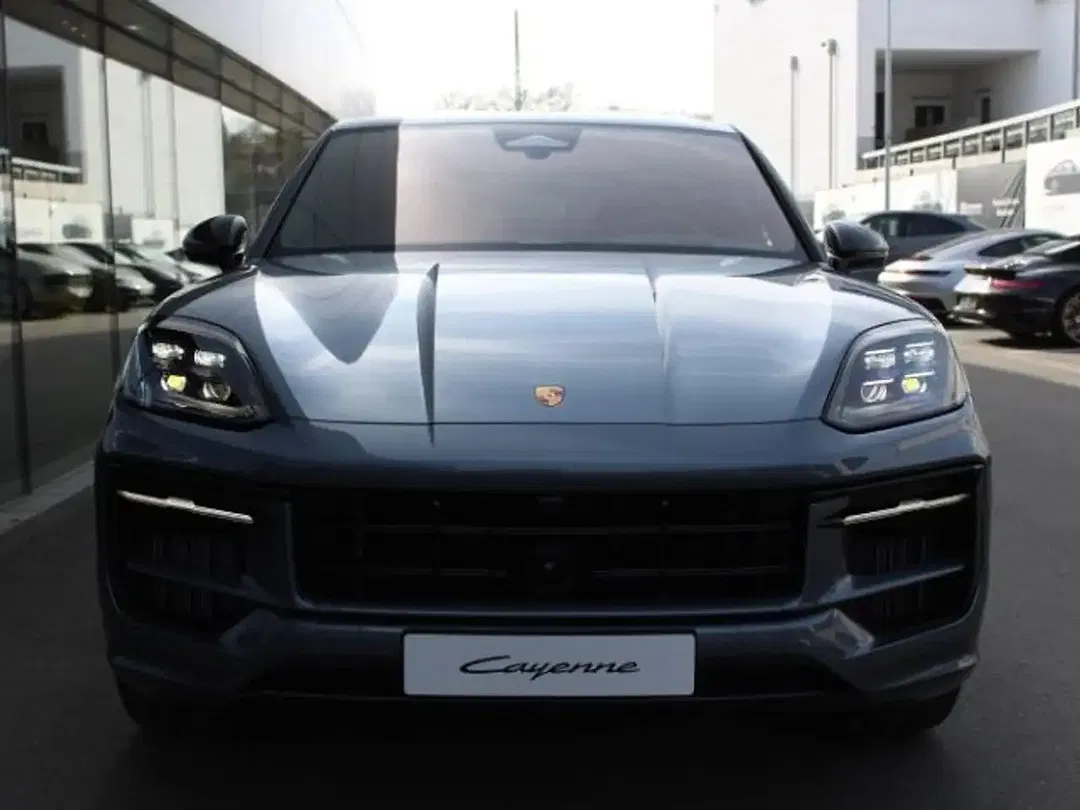 Porsche Cayenne - Thumbnail 6