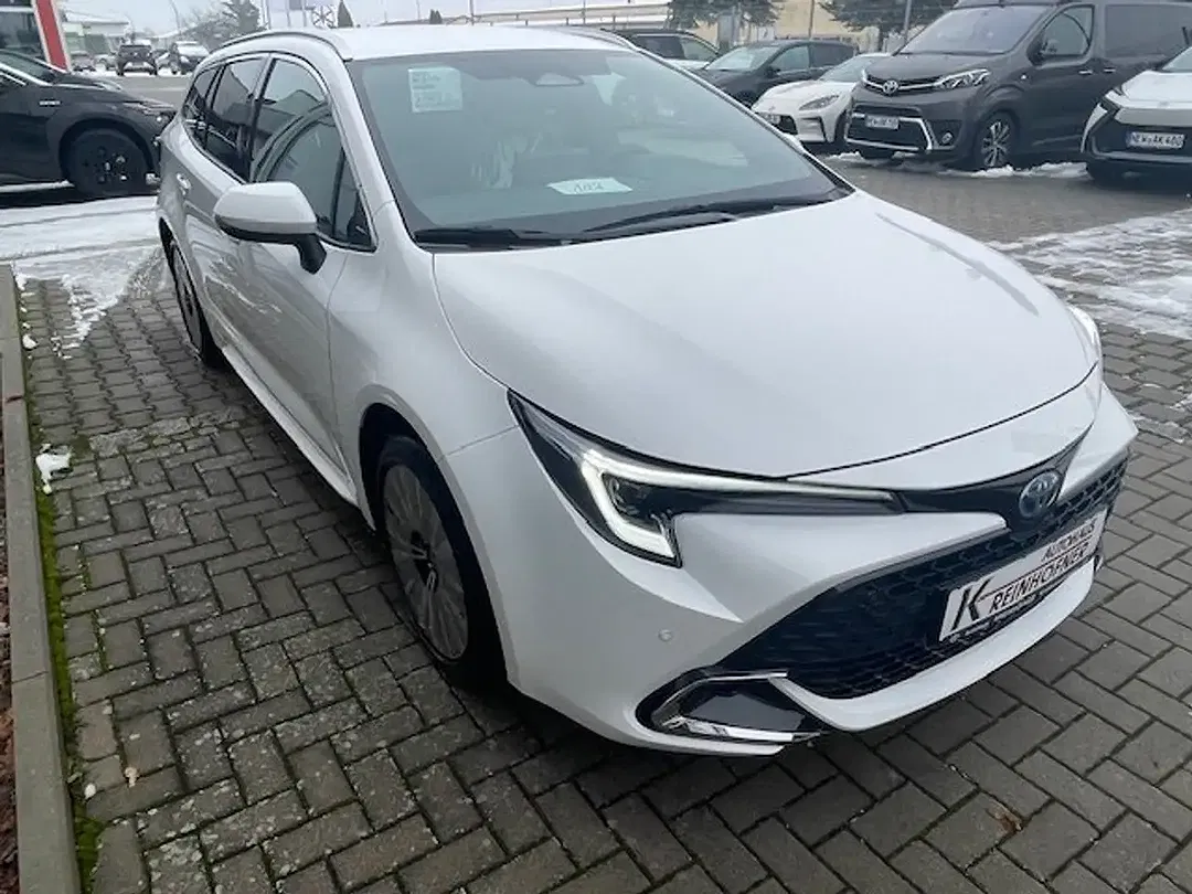 Toyota Corolla - Thumbnail 5