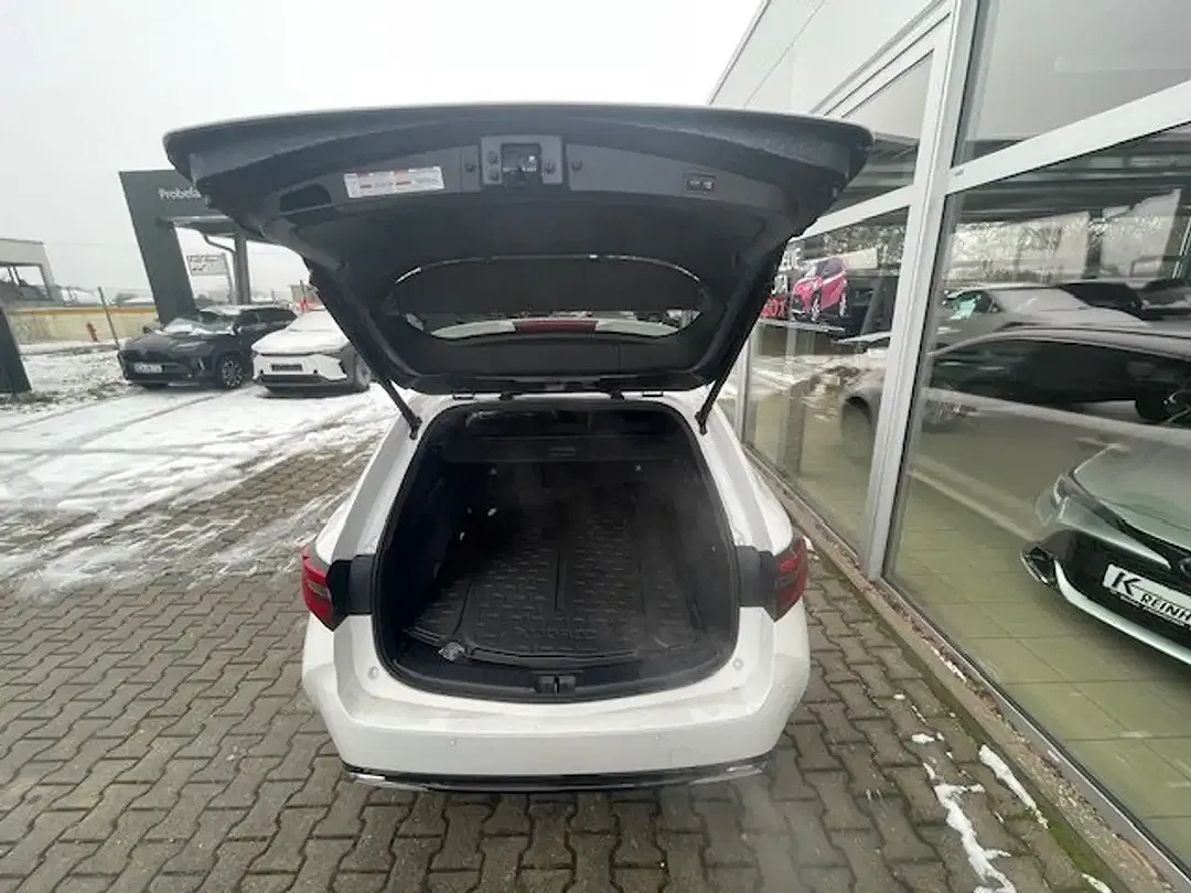 Toyota Corolla - Thumbnail 7