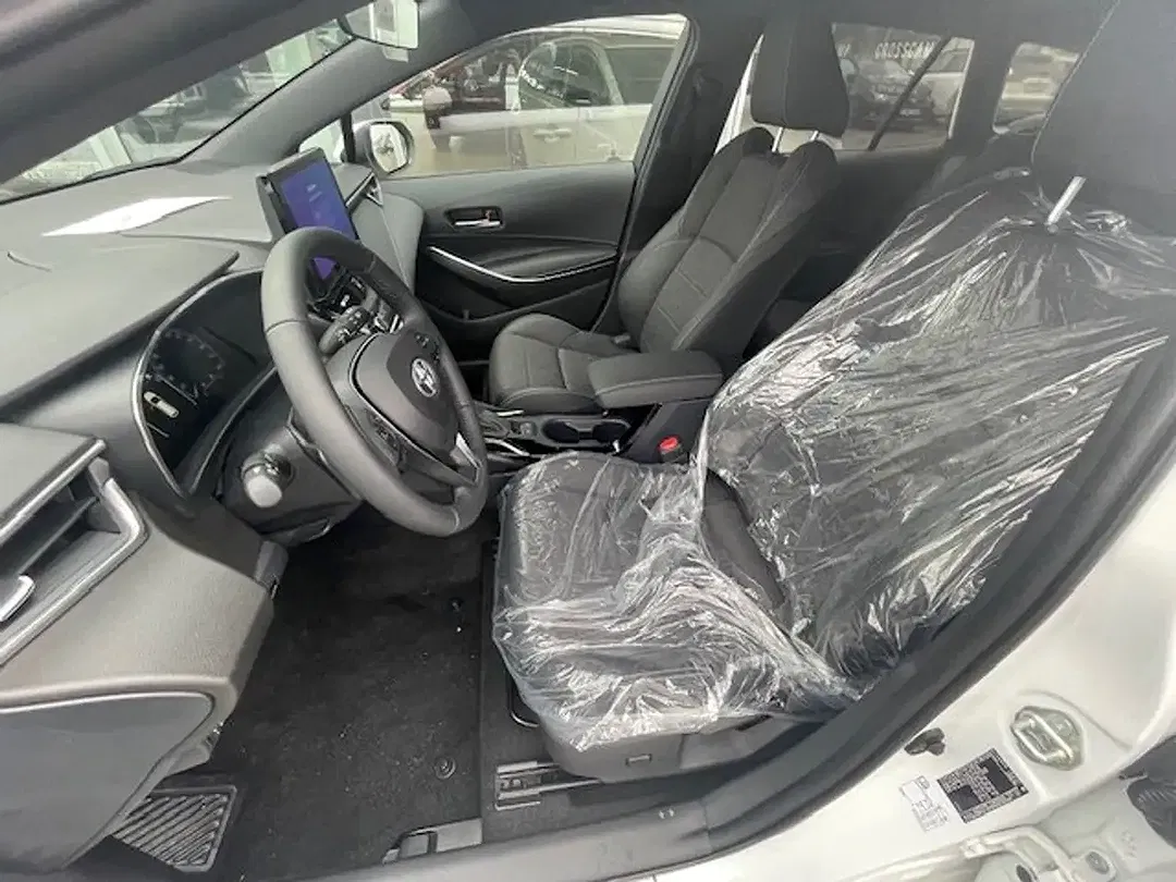 Toyota Corolla - Thumbnail 9