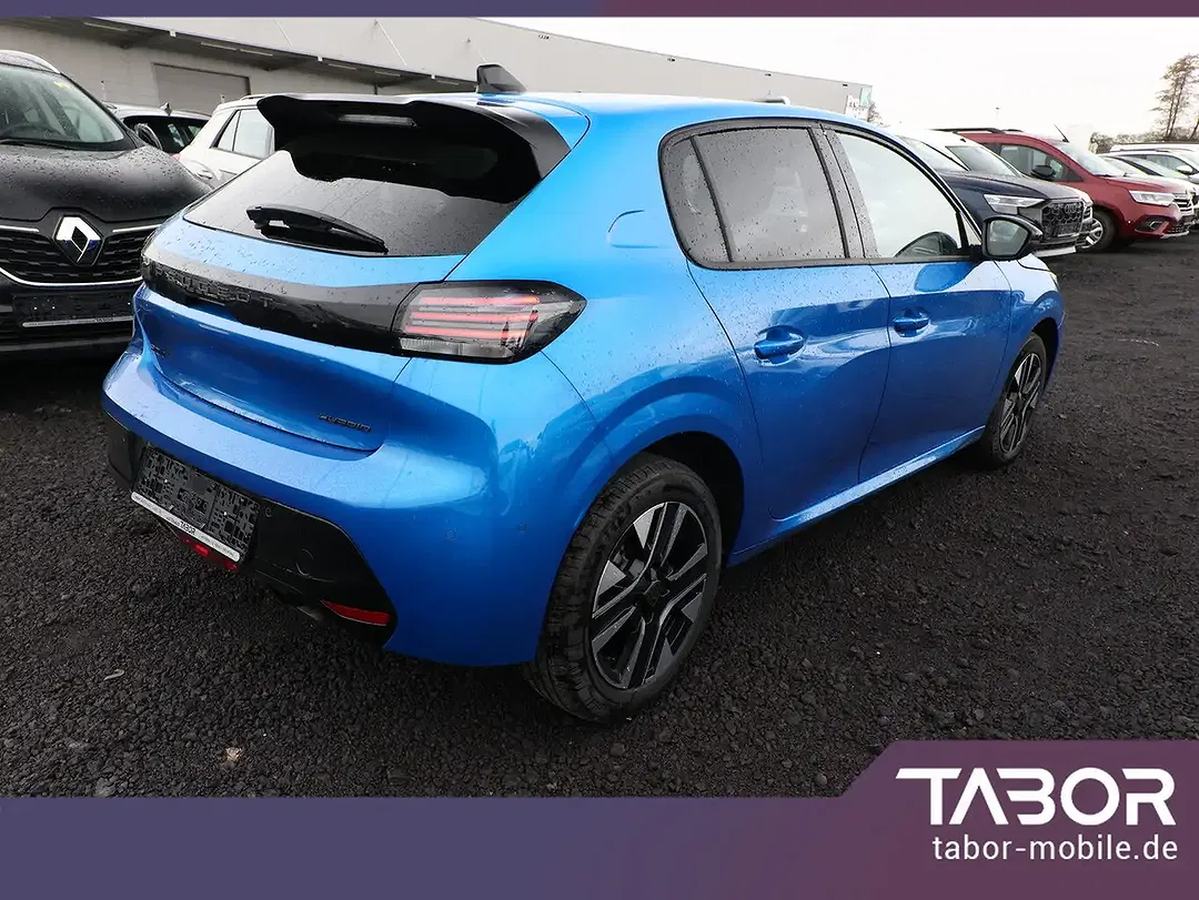 Peugeot 208 - Thumbnail 3