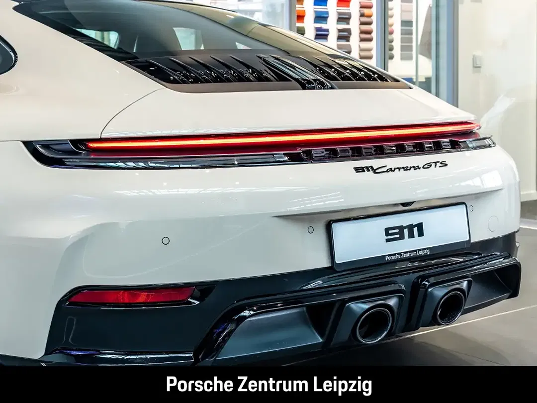 Porsche 992 - Thumbnail 10