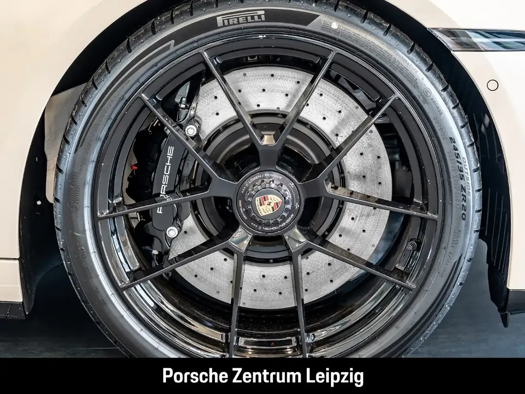Porsche 992 - Thumbnail 11