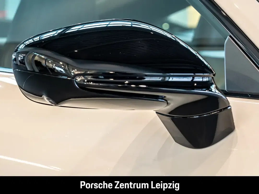 Porsche 992 - Thumbnail 12