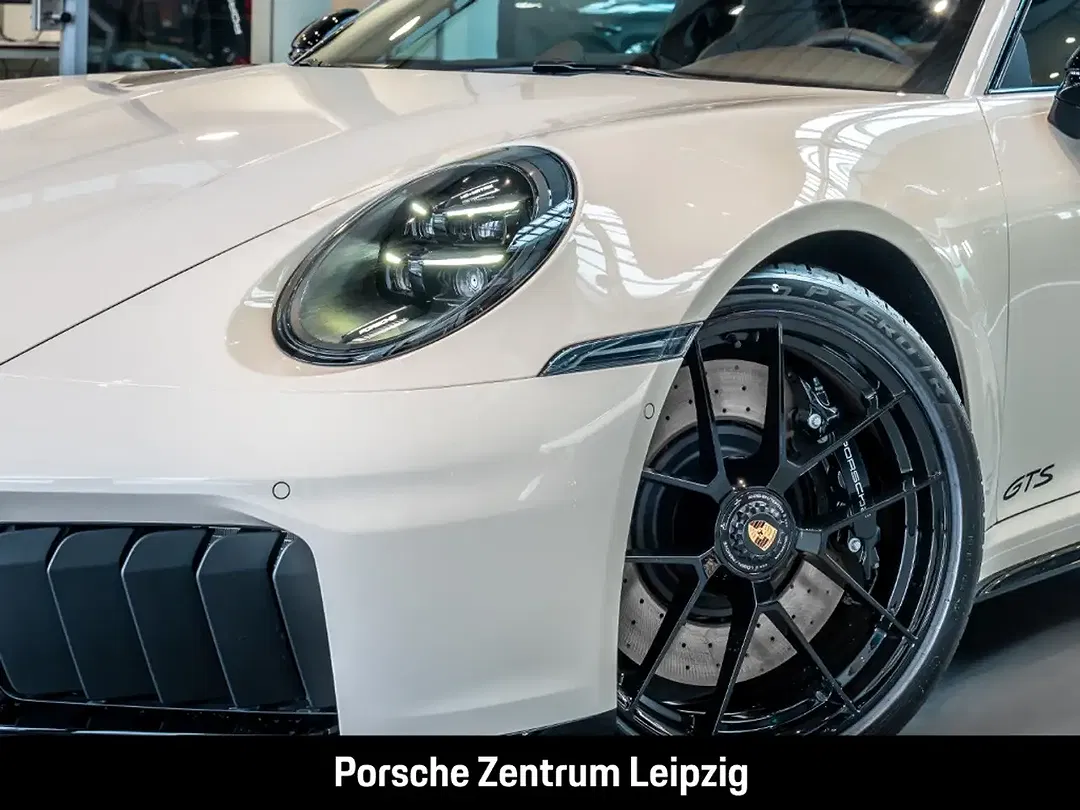 Porsche 992 - Thumbnail 13