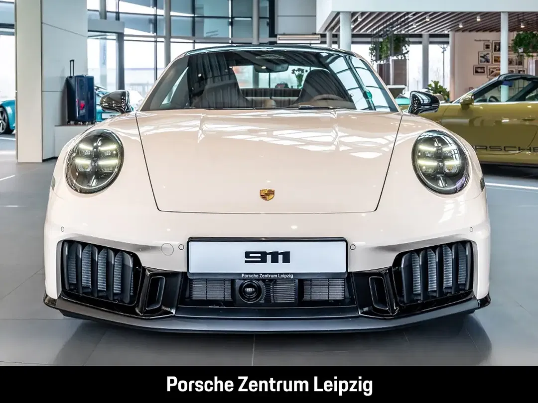 Porsche 992 - Thumbnail 2