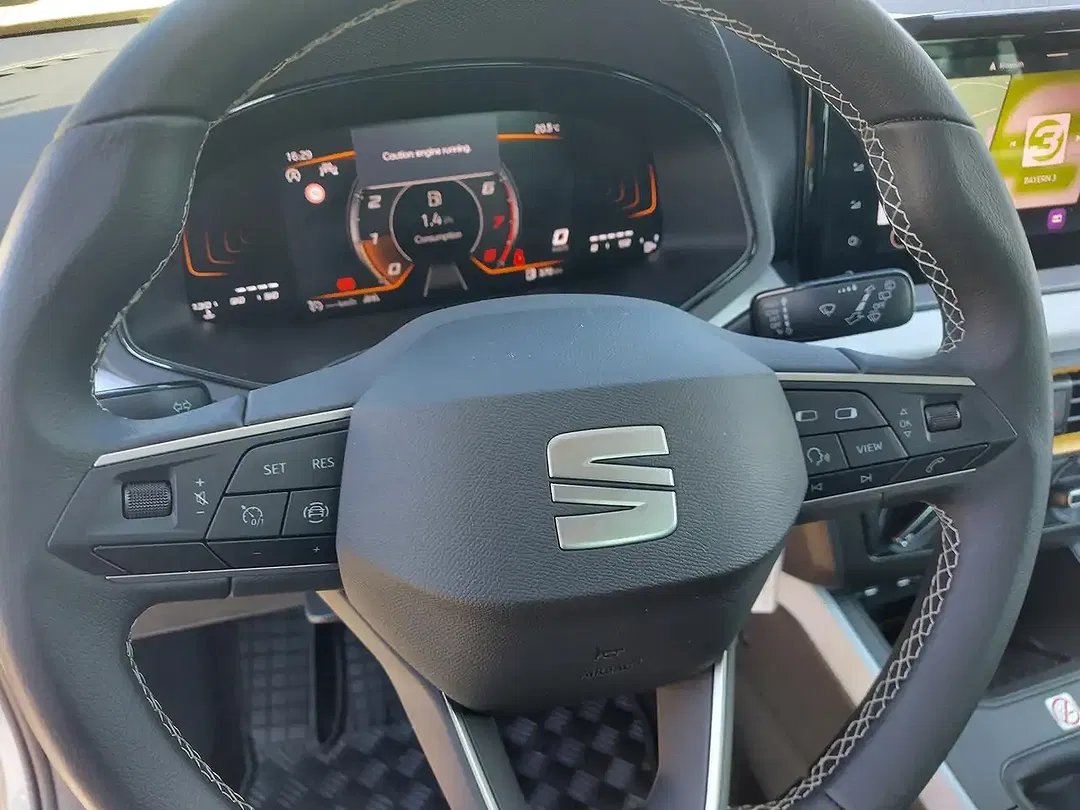 SEAT Arona - Thumbnail 13