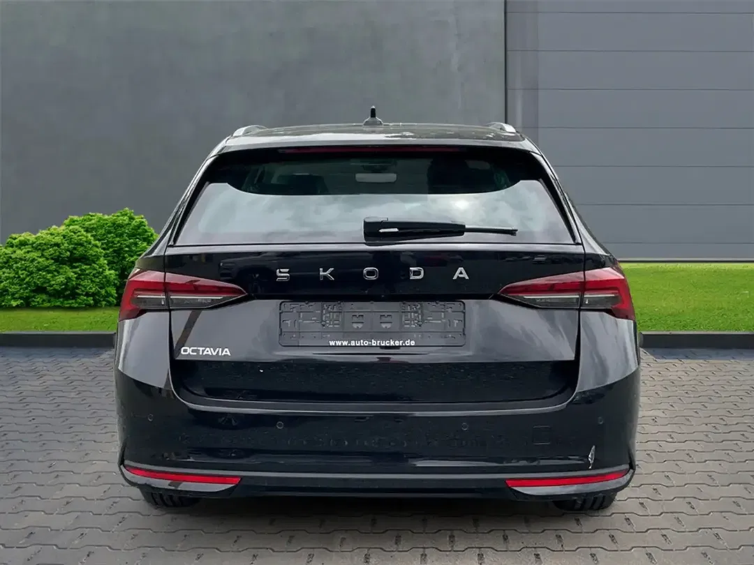 Skoda Octavia - Thumbnail 4
