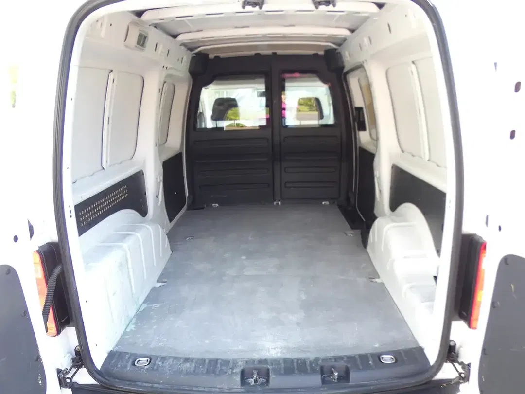 Volkswagen Caddy - Thumbnail 6