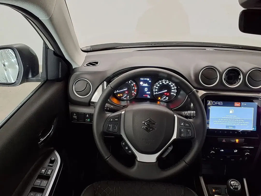Suzuki Vitara - Thumbnail 12