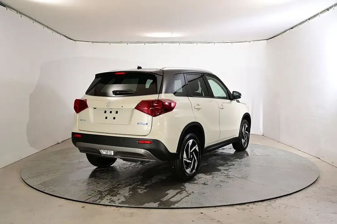 Suzuki Vitara - Thumbnail 5