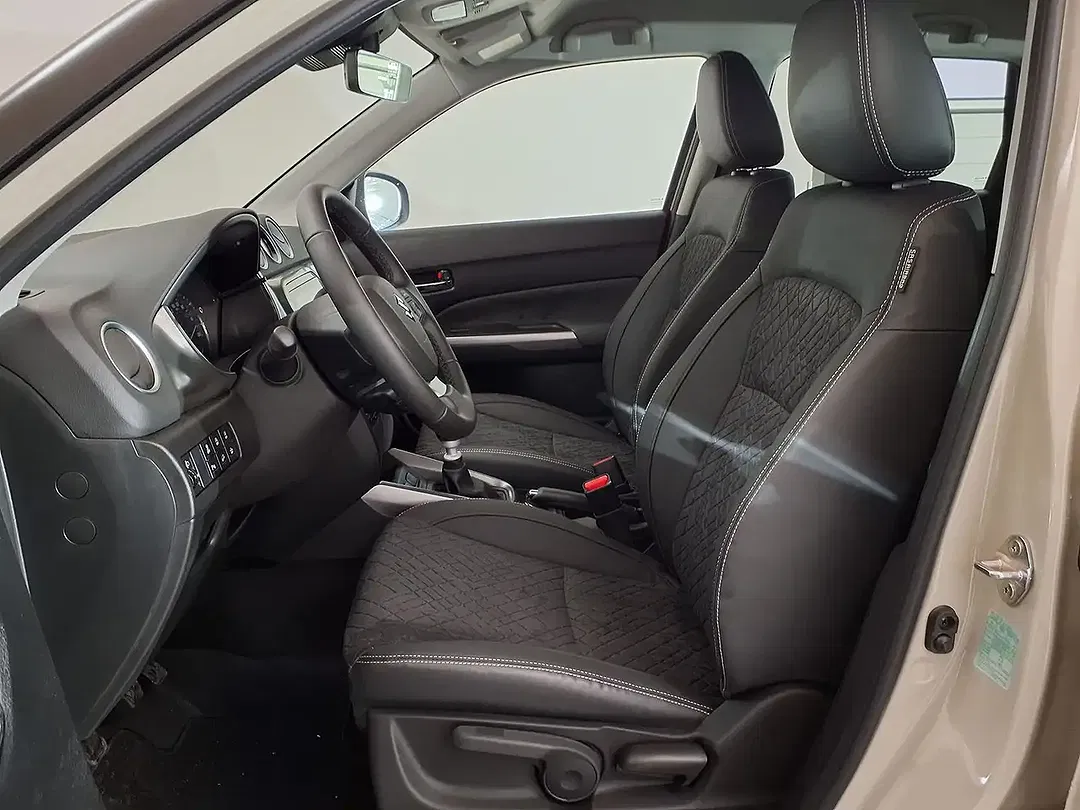 Suzuki Vitara - Thumbnail 9