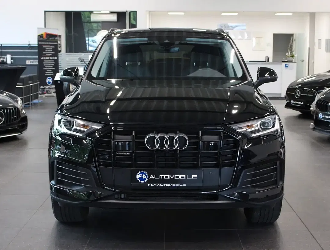 Audi Q7 - Thumbnail 3