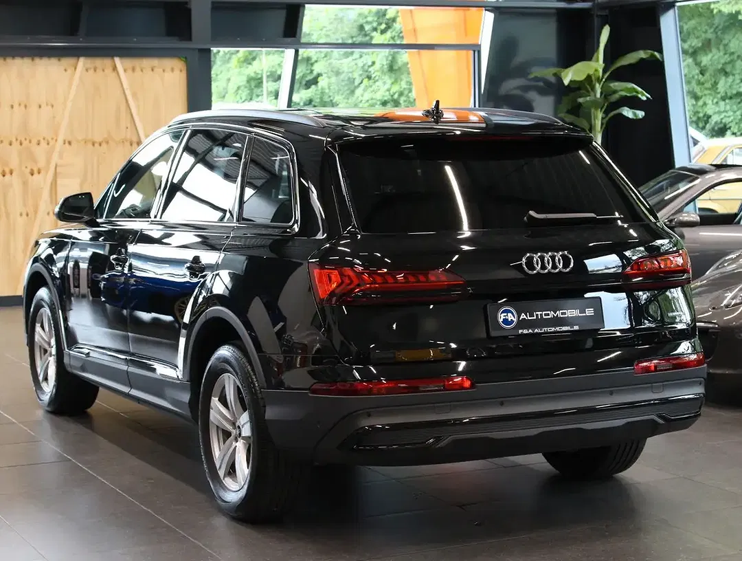 Audi Q7 - Thumbnail 4