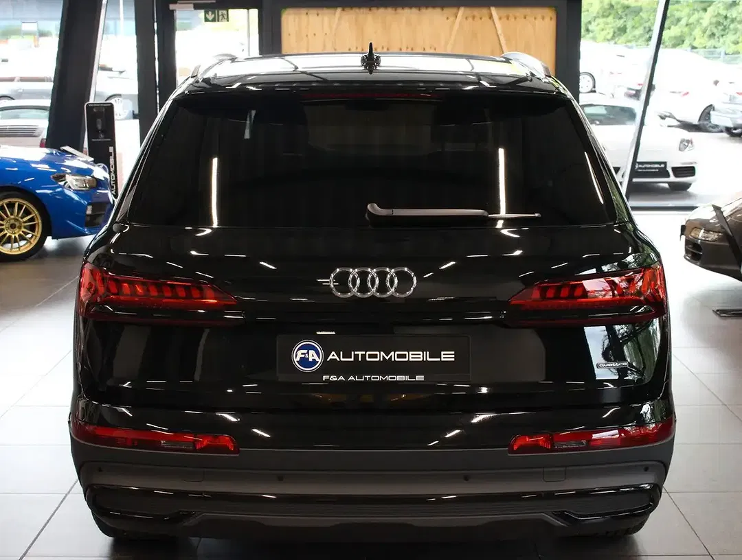 Audi Q7 - Thumbnail 6