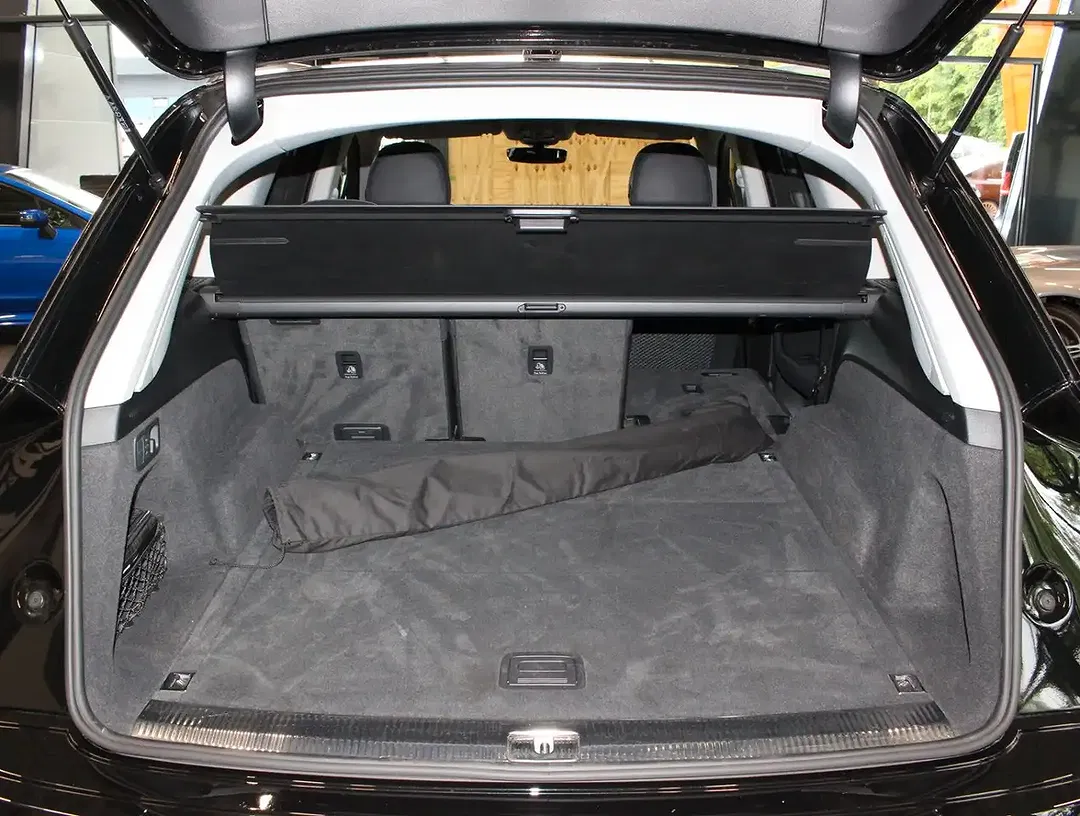 Audi Q7 - Thumbnail 7