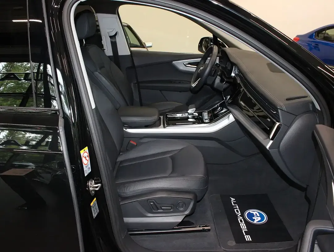 Audi Q7 - Thumbnail 9