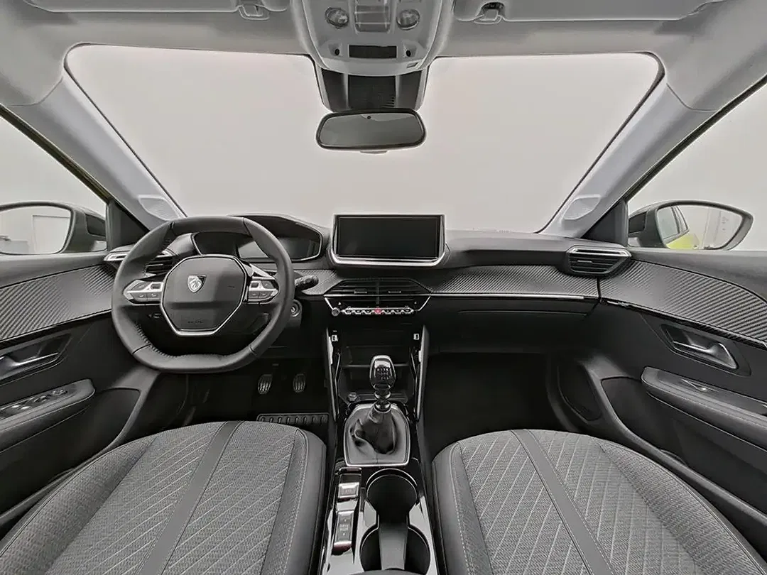 Peugeot 208 - Thumbnail 9