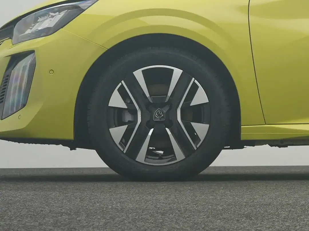 Peugeot 208 - Thumbnail 7