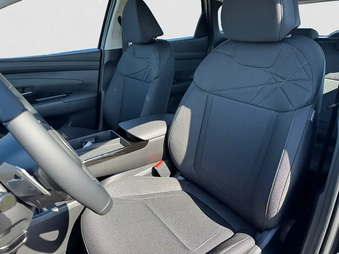 Hyundai TUCSON - Thumbnail 8