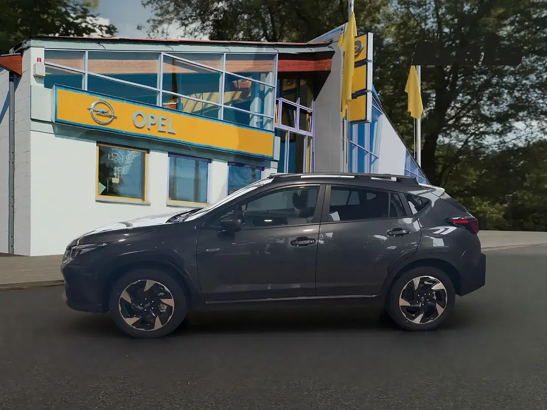 Subaru Crosstrek - Thumbnail 4