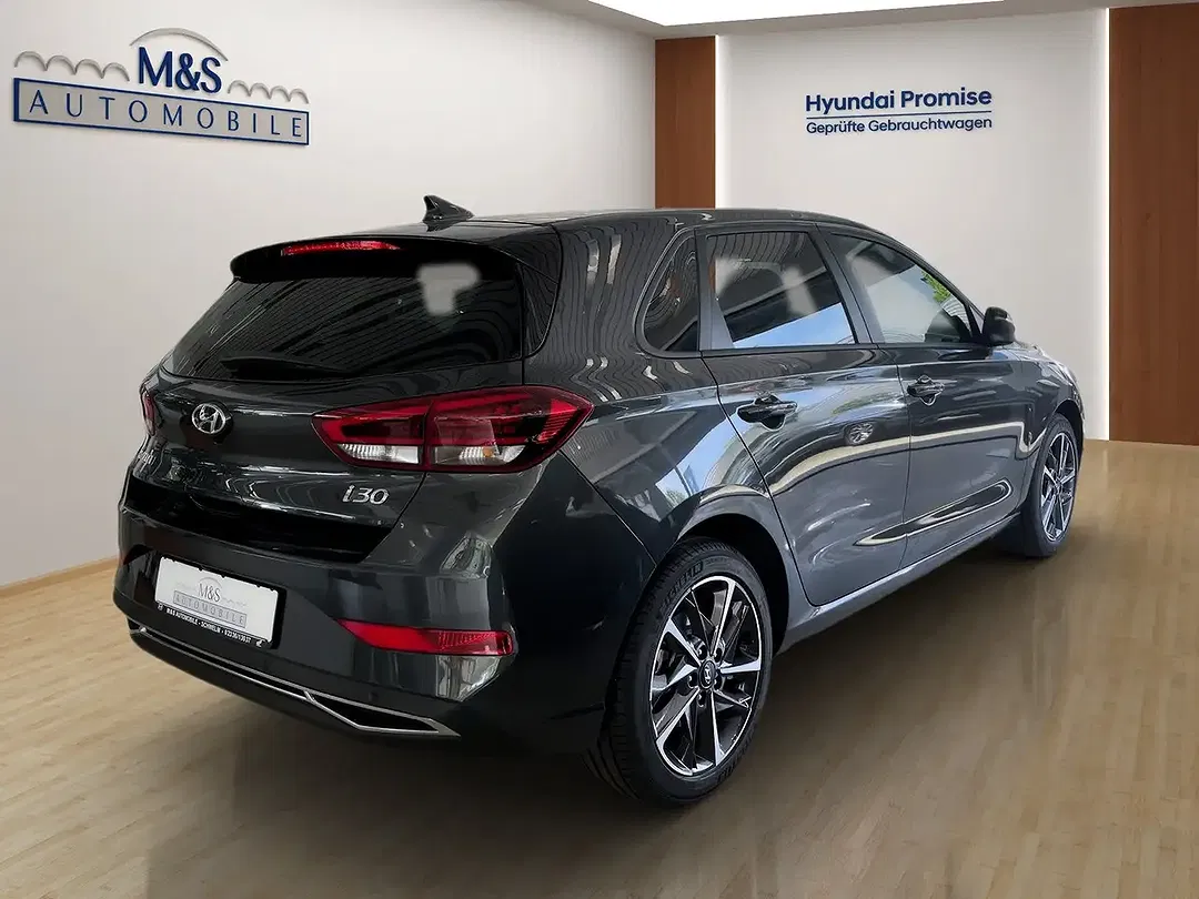 Hyundai i30 - Thumbnail 3
