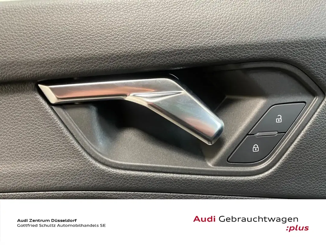 Audi Q3 - Thumbnail 13