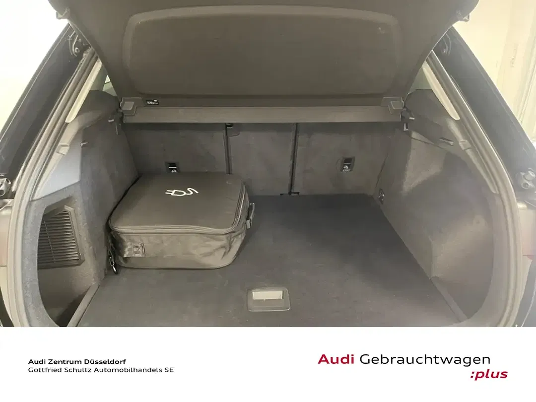 Audi Q3 - Thumbnail 9