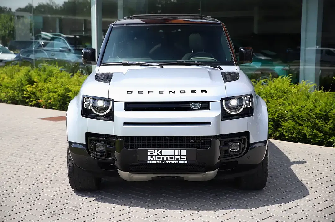 Land Rover Defender - Thumbnail 4