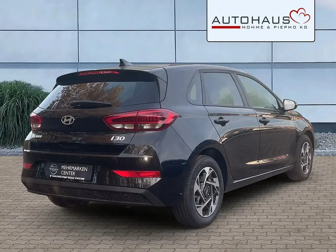 Hyundai i30 - Thumbnail 3