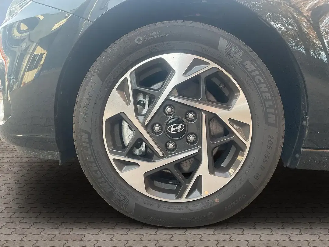 Hyundai i30 - Thumbnail 4