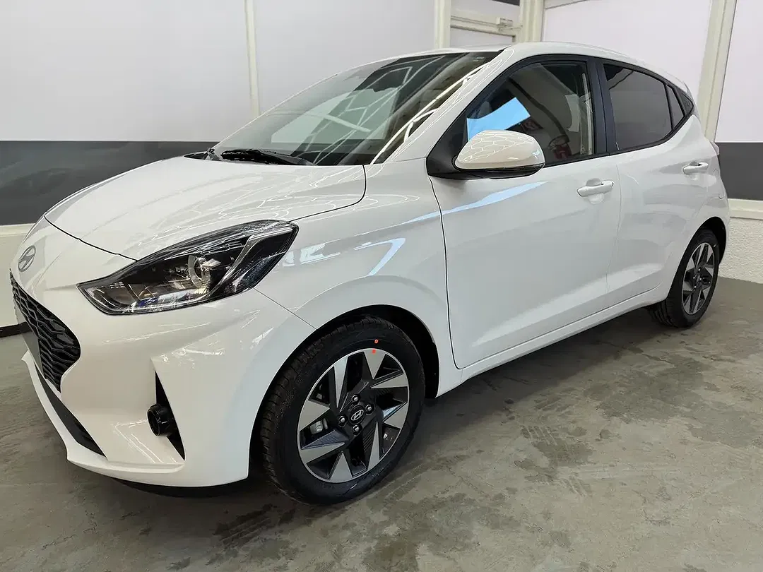 Hyundai i10 - Thumbnail 1