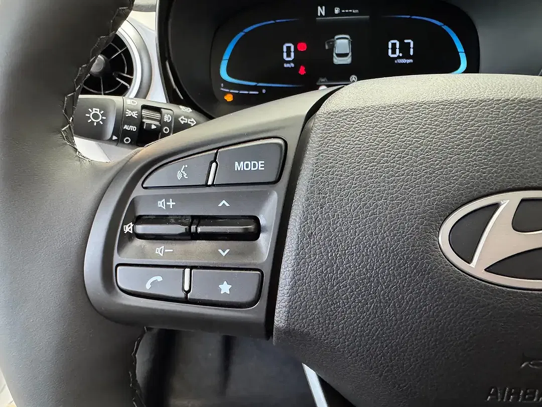 Hyundai i10 - Thumbnail 11