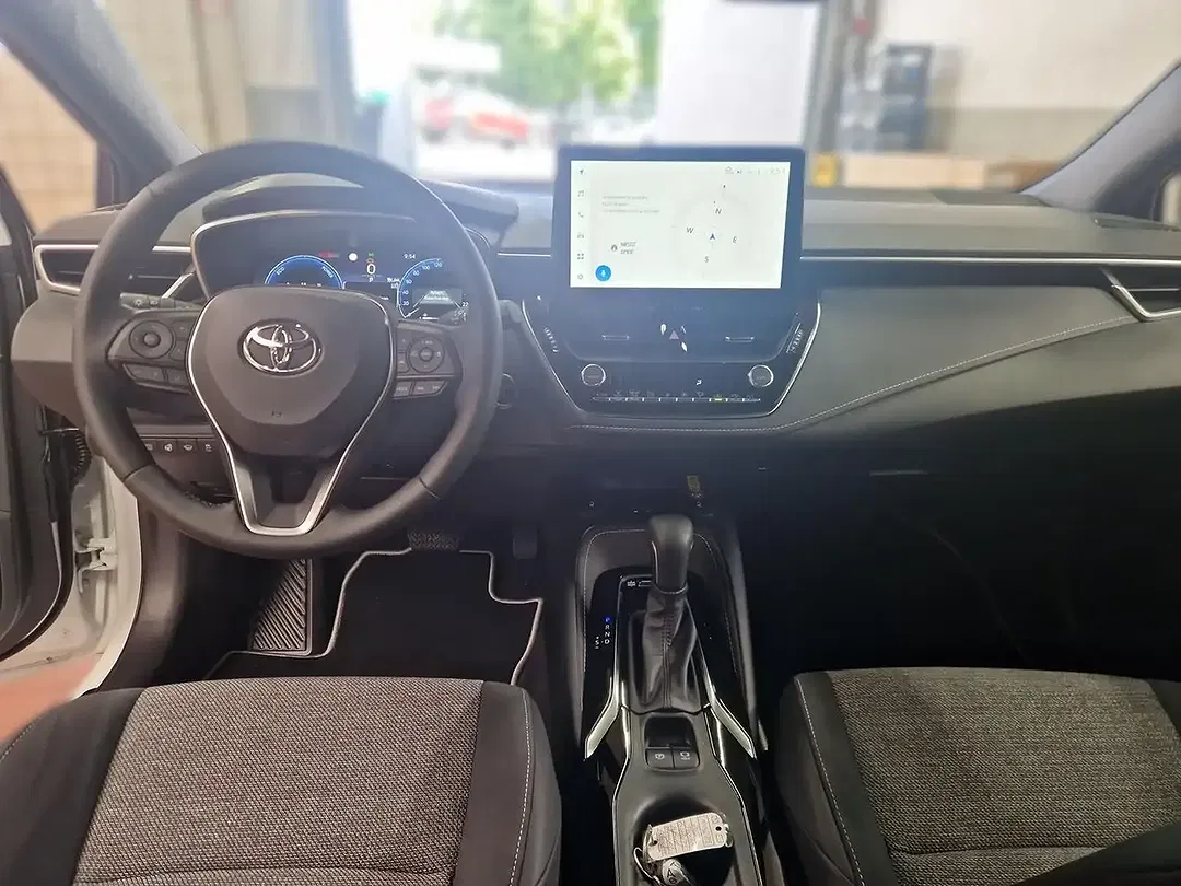 Toyota Corolla - Thumbnail 14