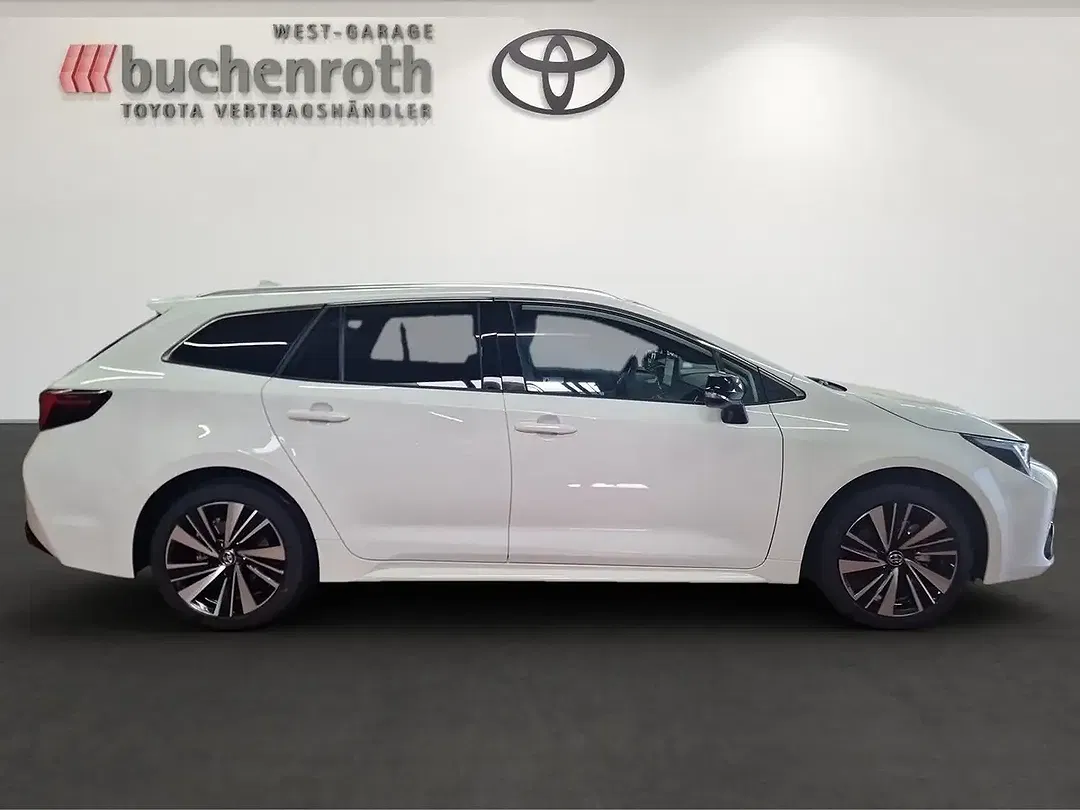 Toyota Corolla - Thumbnail 4
