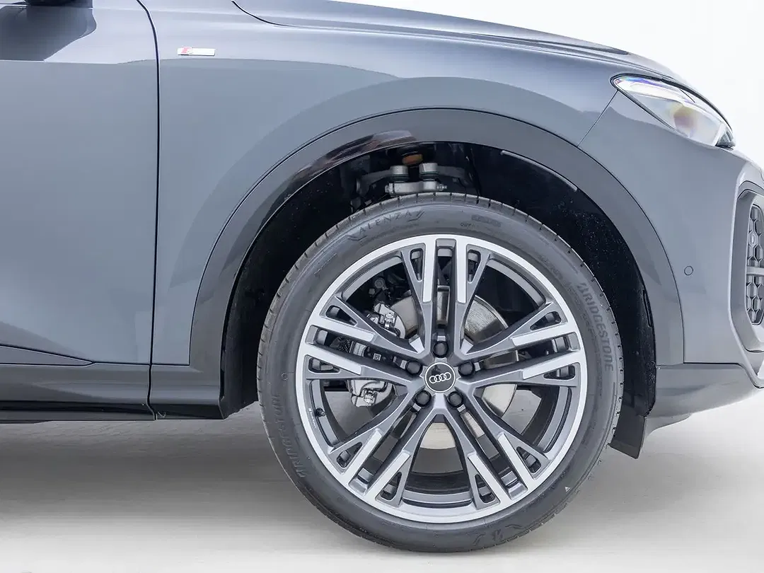 Audi Q5 - Thumbnail 8