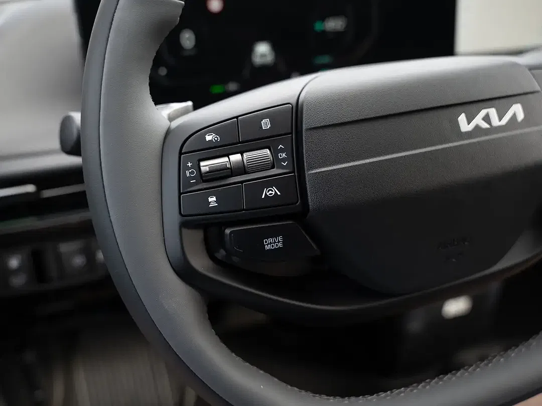 Kia EV6 - Thumbnail 10