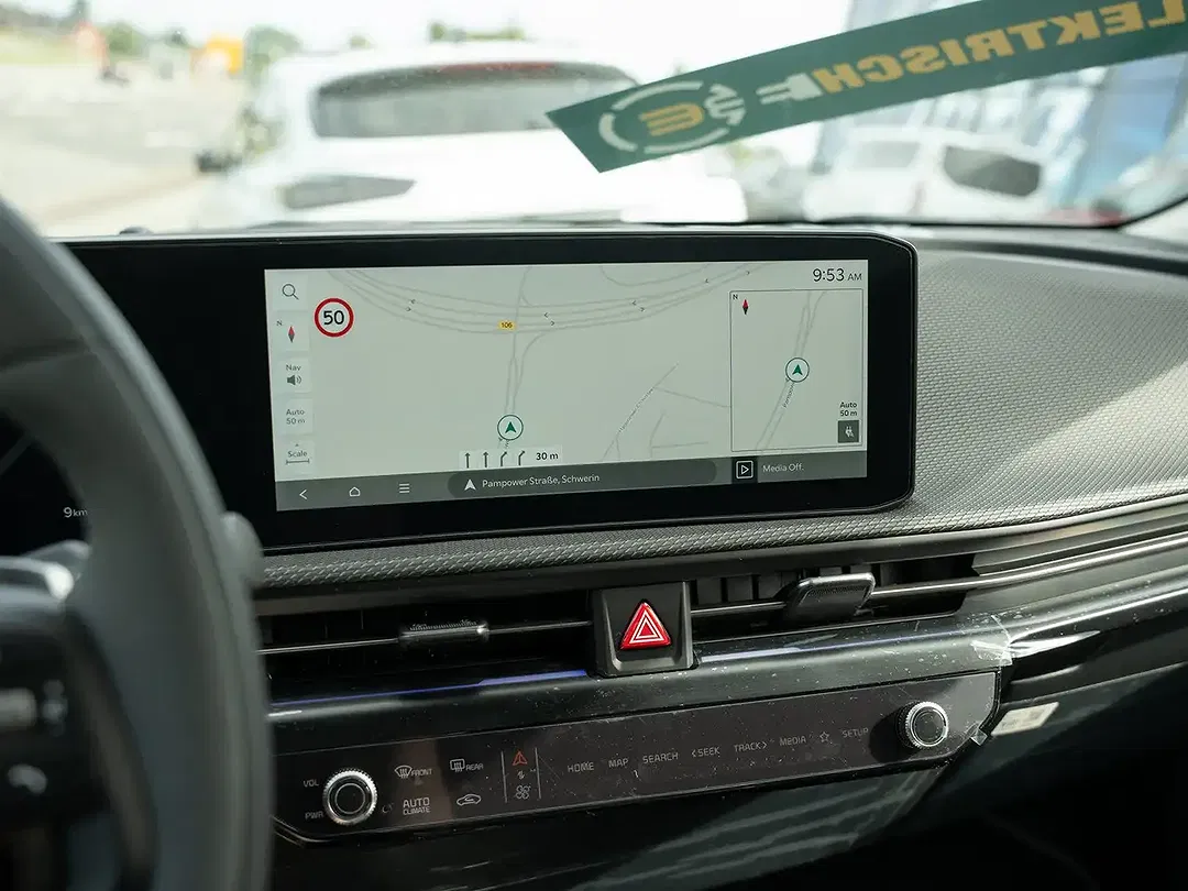 Kia EV6 - Thumbnail 4