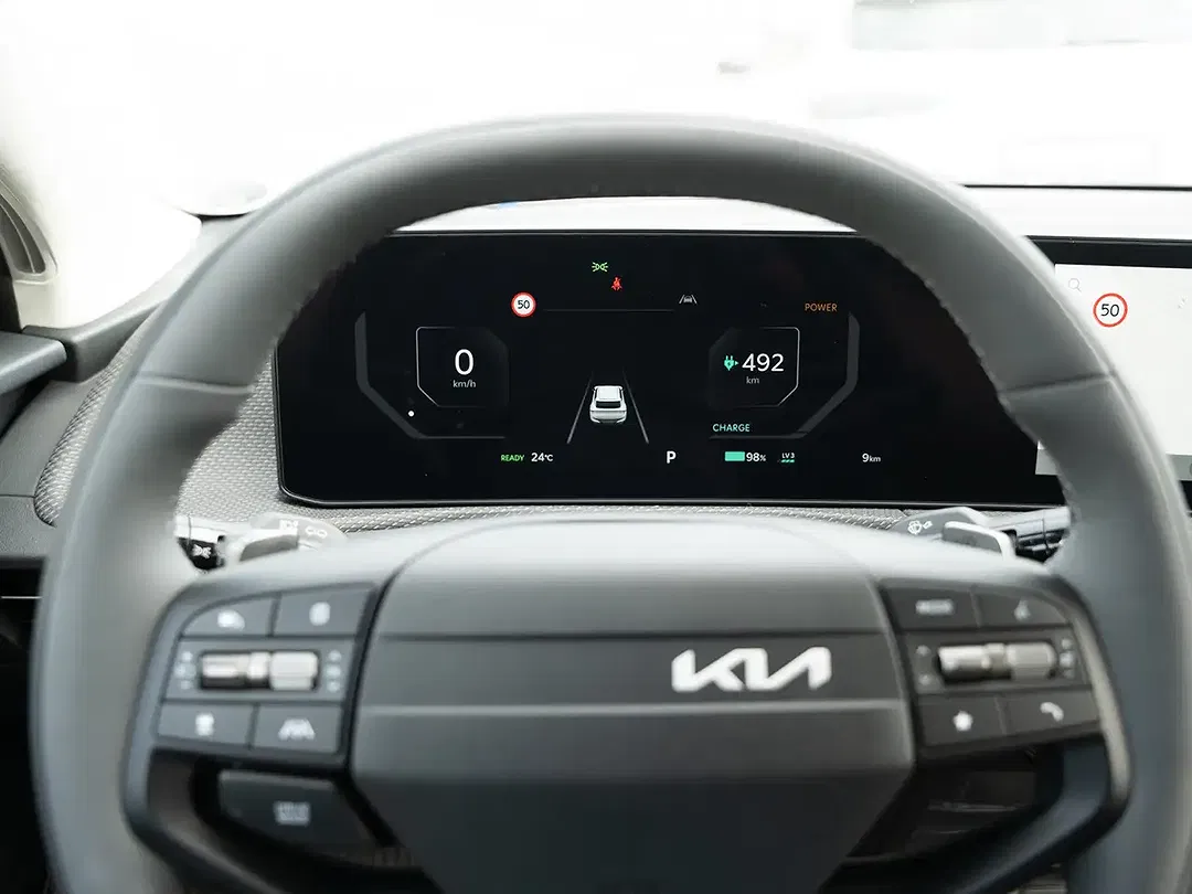 Kia EV6 - Thumbnail 9