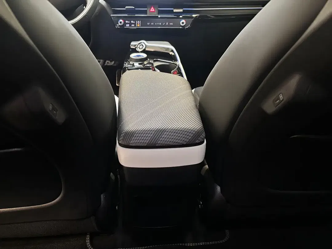 Kia EV6 - Thumbnail 14