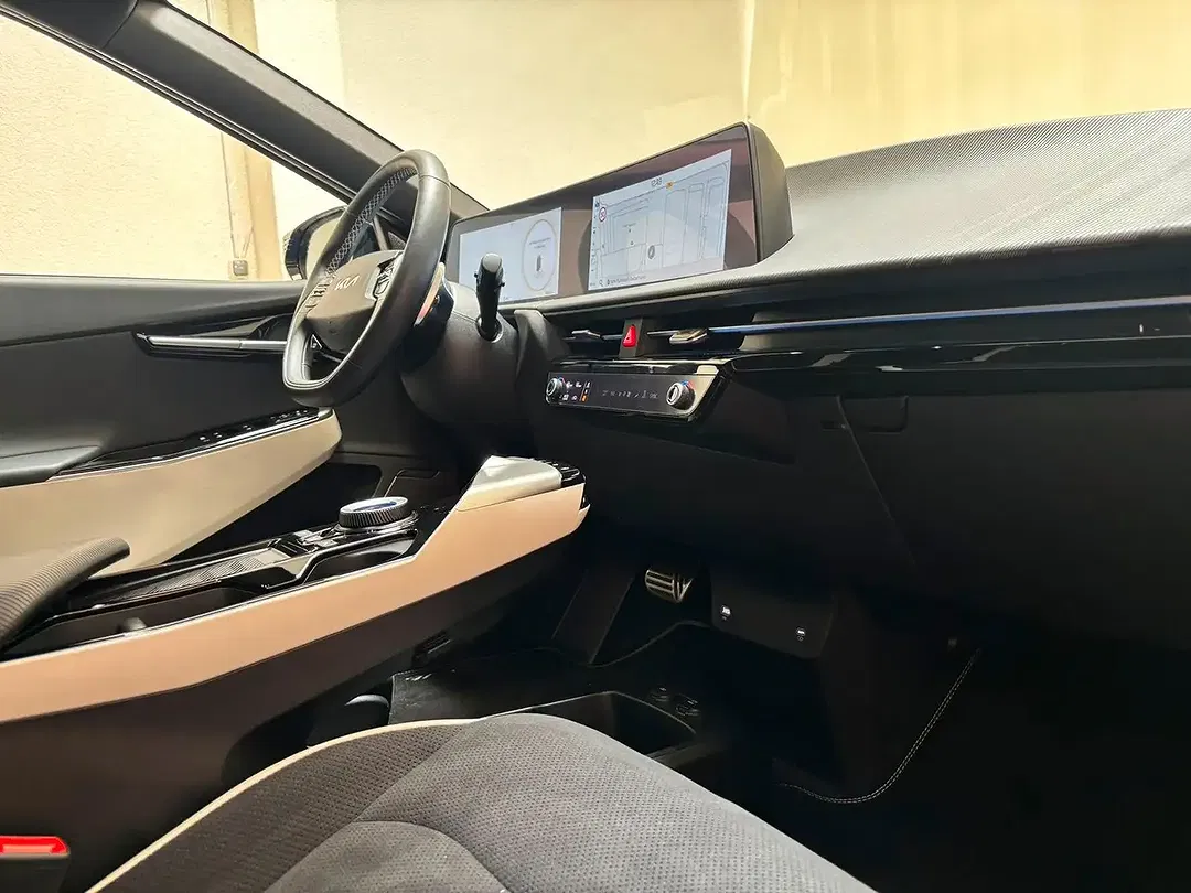 Kia EV6 - Thumbnail 15