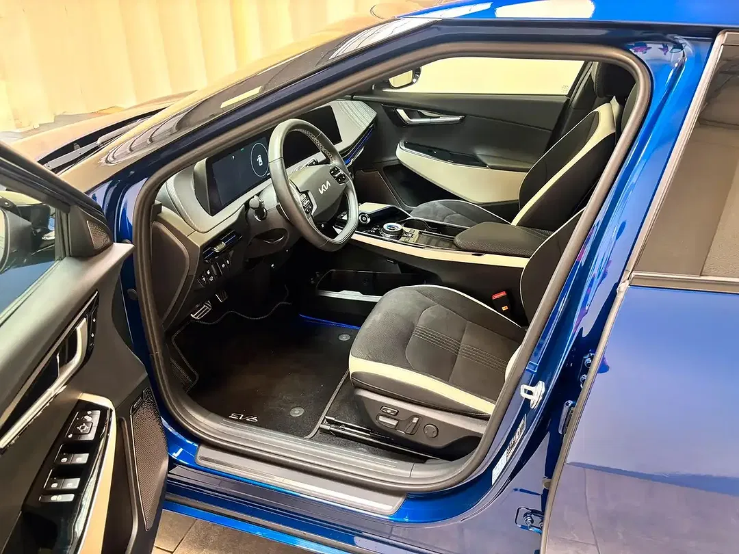 Kia EV6 - Thumbnail 8