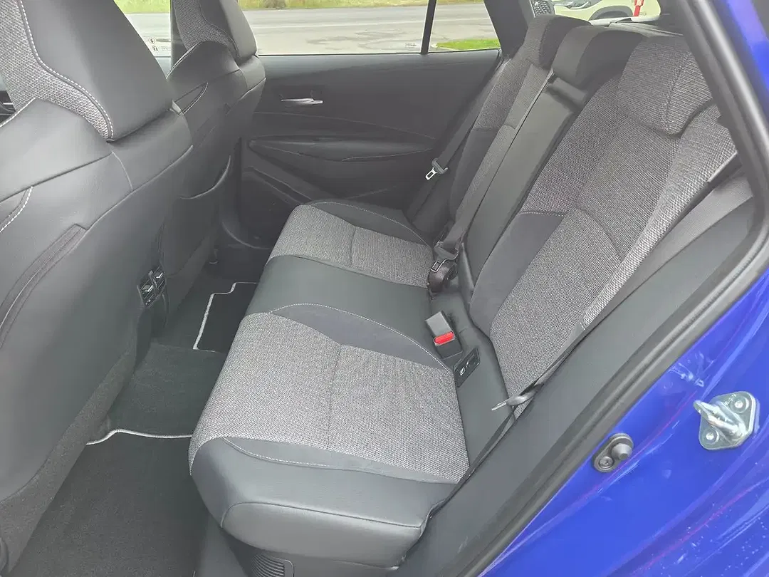 Toyota Corolla - Thumbnail 9