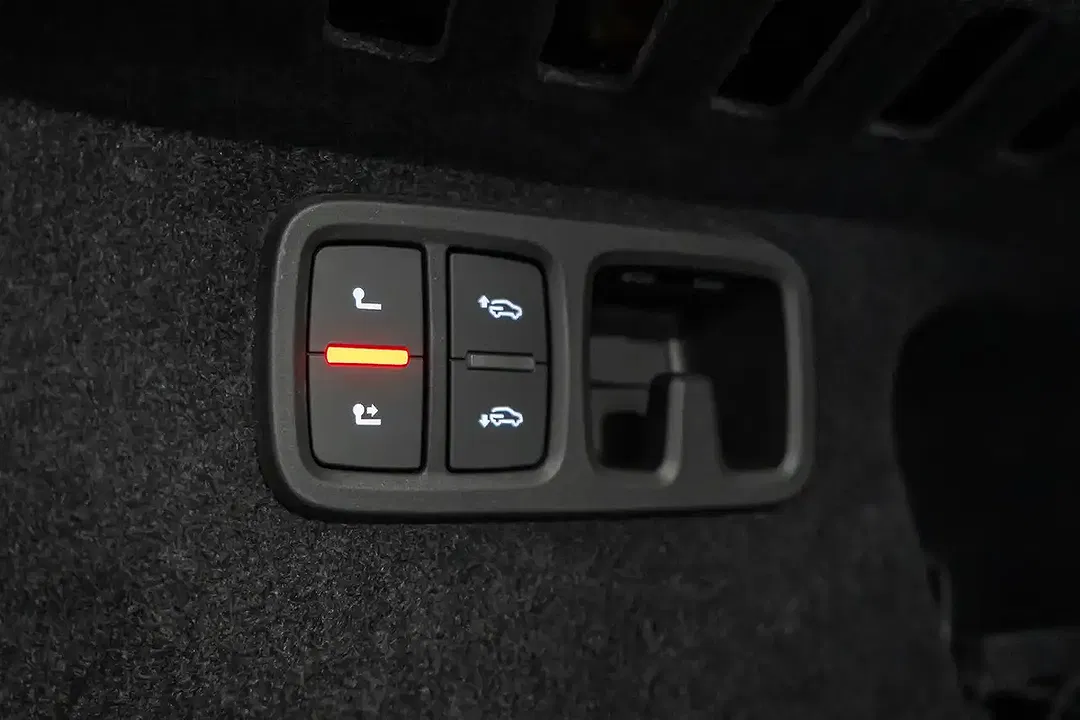 Audi RS Q8 - Thumbnail 10