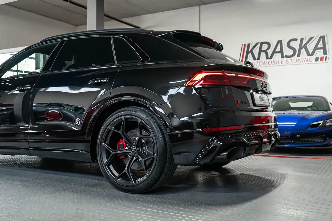 Audi RS Q8 - Thumbnail 11