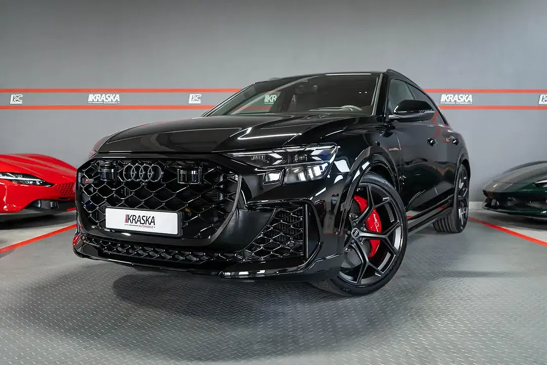 Audi RS Q8 - Thumbnail 2