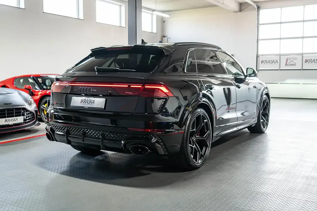 Audi RS Q8 - Thumbnail 6