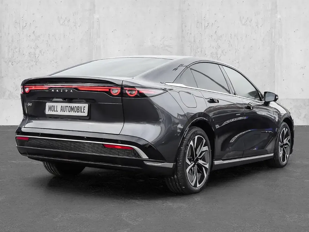 Mazda 6 - Thumbnail 2